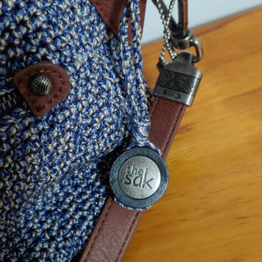 Vintage The Sak Navy Crochet Shoulder Bag With Leather multi pocket zip purse. - Picture 3 of 5